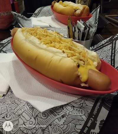 Louie's Gourmet Hot Dog - Foto 1