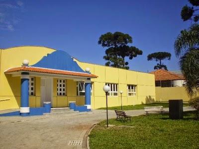 Escola Estadual de Educação Especial Lucy Requião Mello e Silva - Foto 1