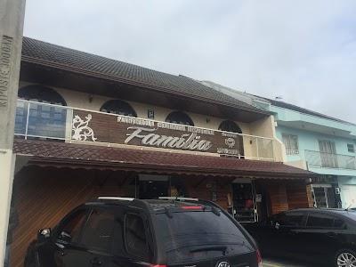 Panificadora e Confeitaria Família - Foto 1