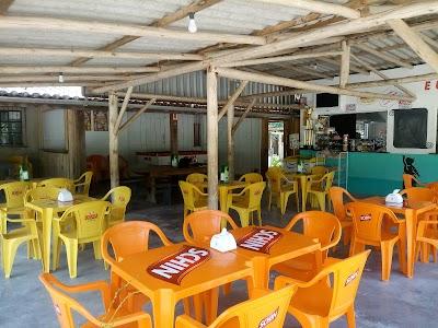 Lanchonete e Centro Esportivo Toca Bola - Foto 1