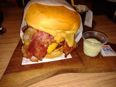 Manáh Burguer Divino - Foto 1