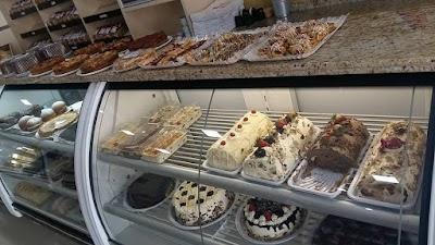 Padaria e Confeitaria D´Lena
